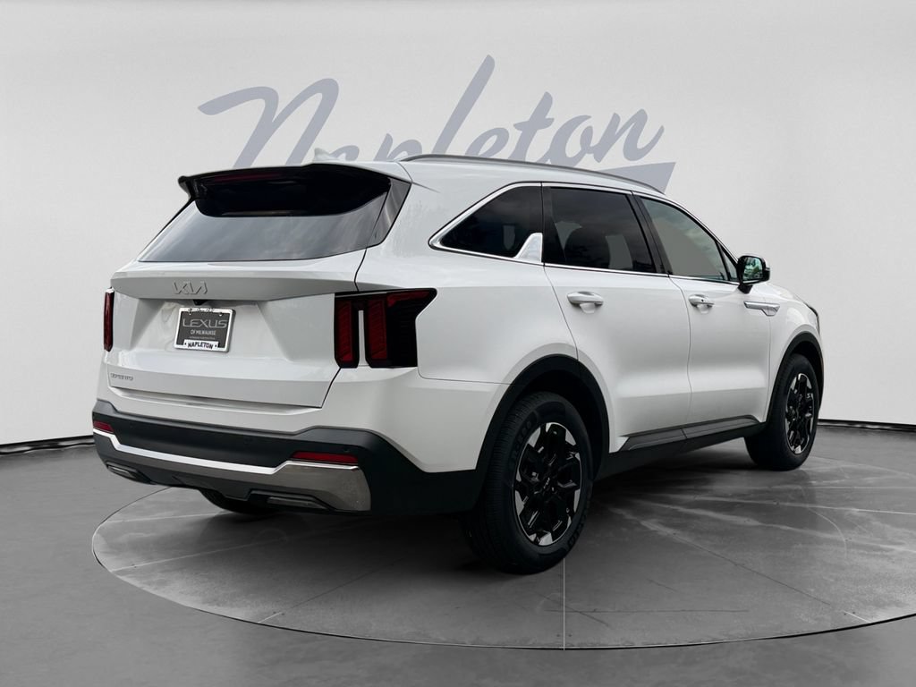 Used 2024 Kia Sorento S FWD image 8