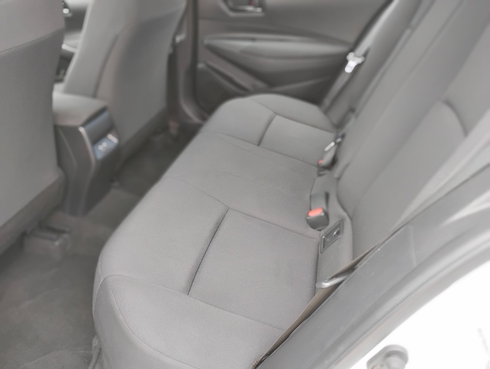 Used 2024 Toyota Corolla LE FWD image 27