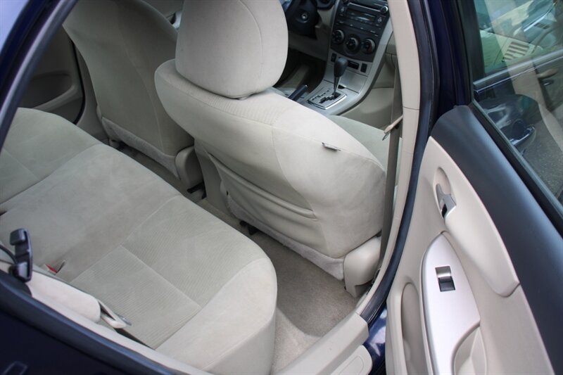 Used 2011 Toyota Corolla LE FWD image 6