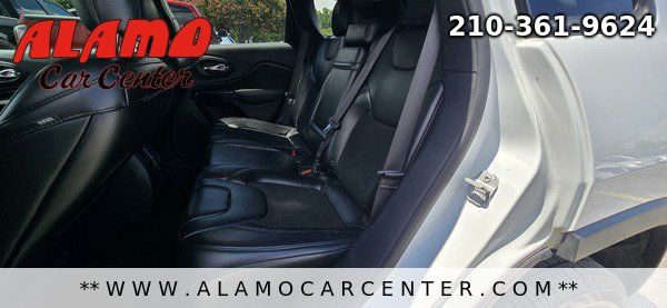 Used 2019 Jeep Cherokee Latitude Plus FWD image 28