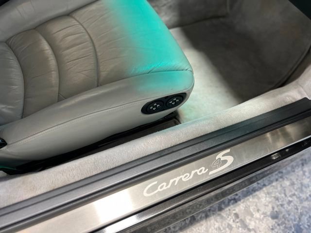 Used 1996 Porsche 911 Carrera 4S image 30