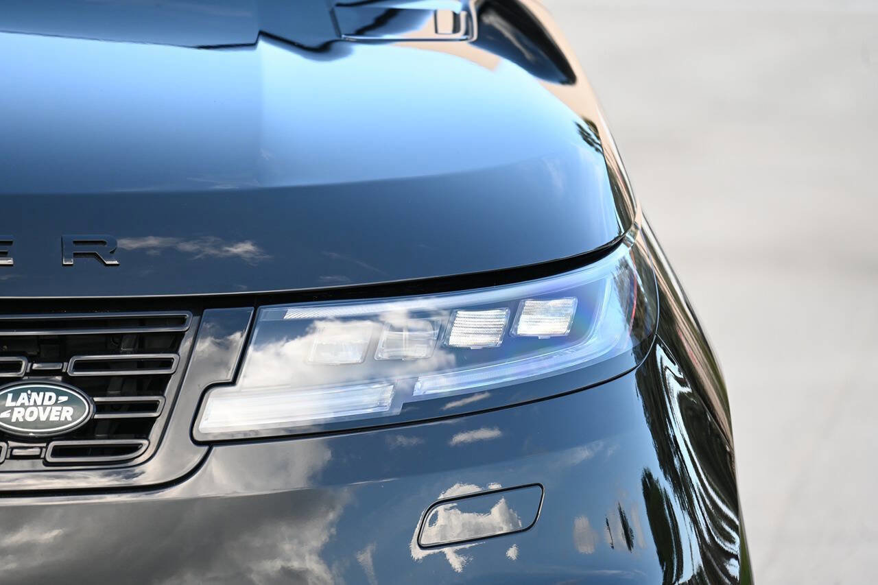 Used 2025 Land Rover Range Rover Sport Dynamic SE image 6
