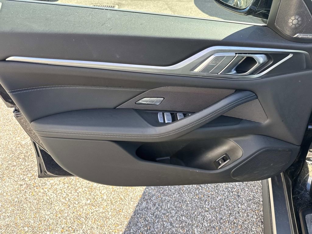 Used 2025 BMW i4 xDrive40i image 19