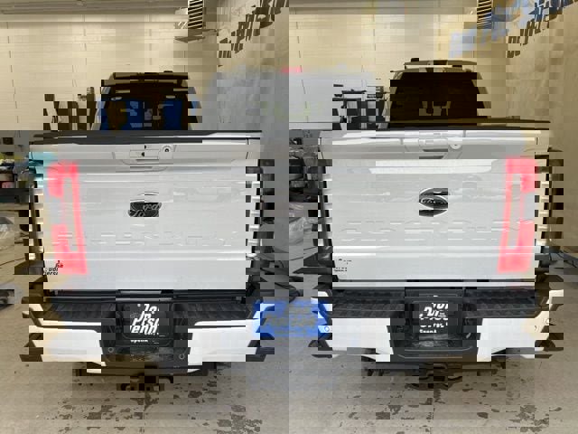 New 2026 Ford F350 Lariat w/ Black Appearance Package image 5