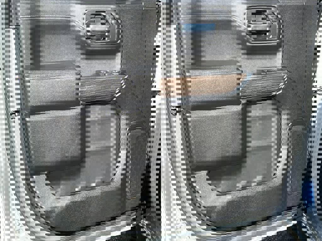 Used 2021 Chevrolet Silverado 1500 RST image 12