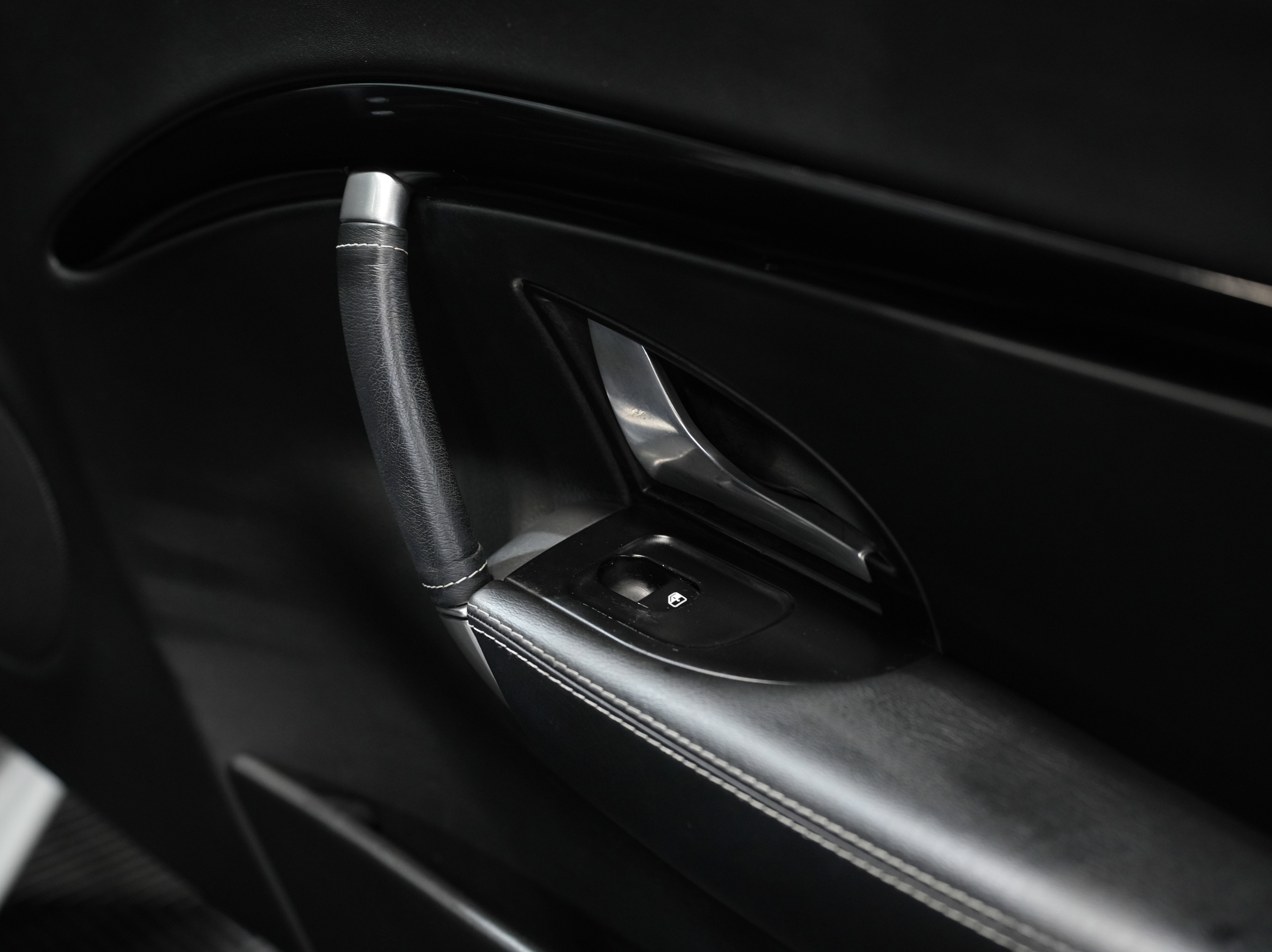 Used 2015 Maserati GranTurismo Sport image 27