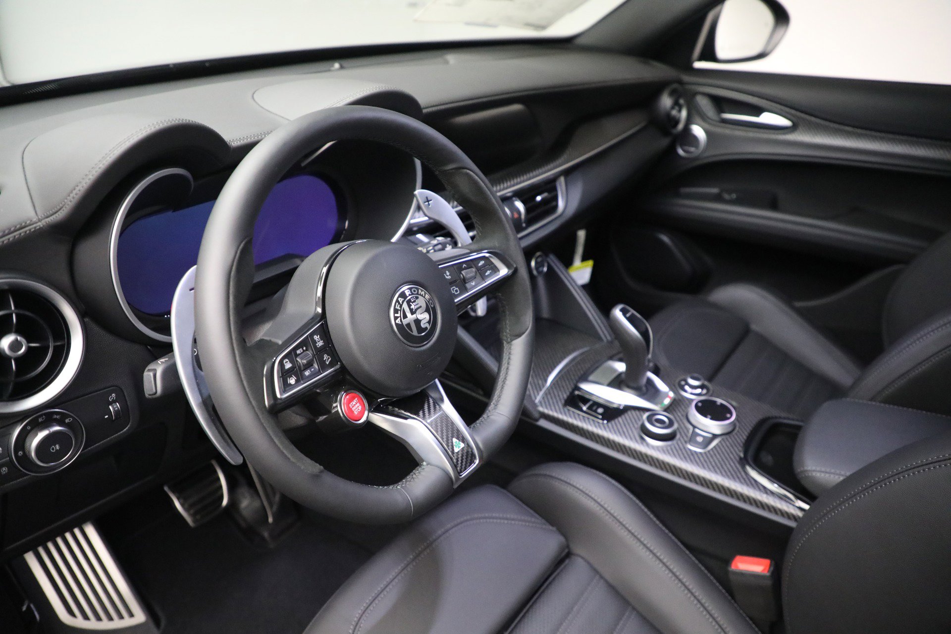 New 2024 Alfa Romeo Stelvio Quadrifoglio w/ Active Assist Plus Package AWD/4WD image 26