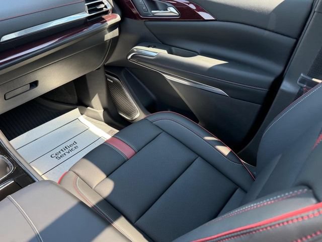 New 2027 Chevrolet Traverse RS w/ LPO, Floor Liner Package FWD image 21