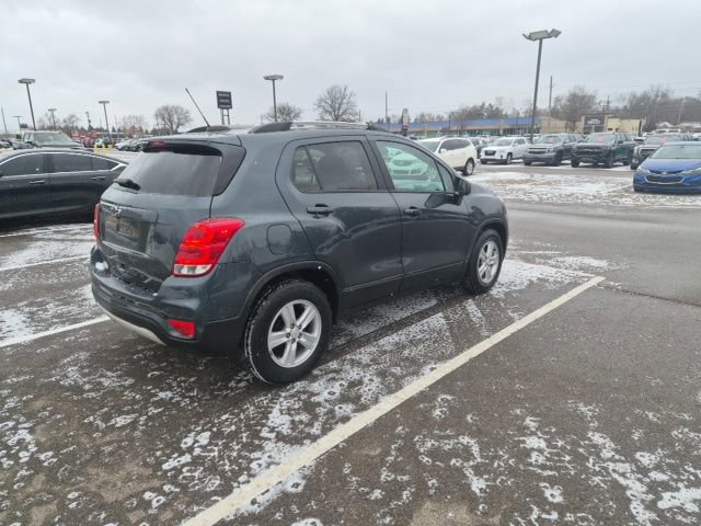 Used 2021 Chevrolet Trax LT w/ Driver Confidence Package image 6