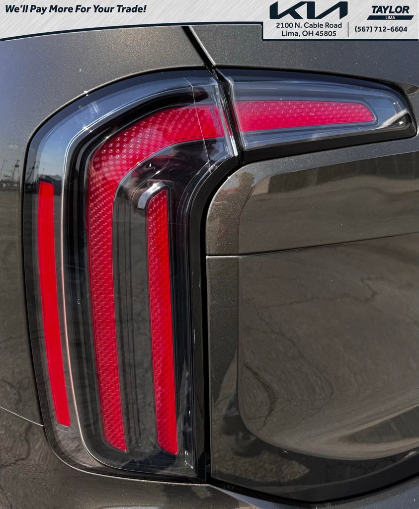 Used 2024 Kia Telluride EX w/ EX Captain's Chair Package image 24