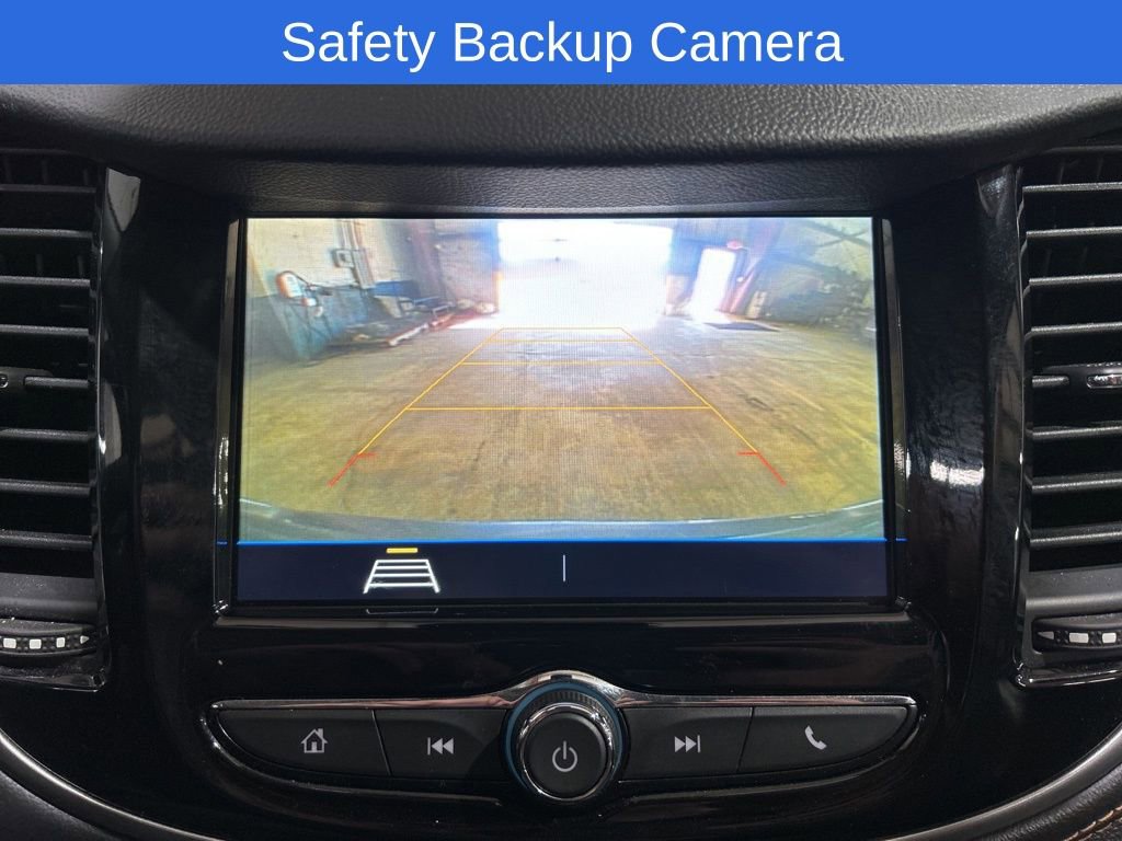 Used 2019 Chevrolet Trax LT w/ LT Convenience Package image 5