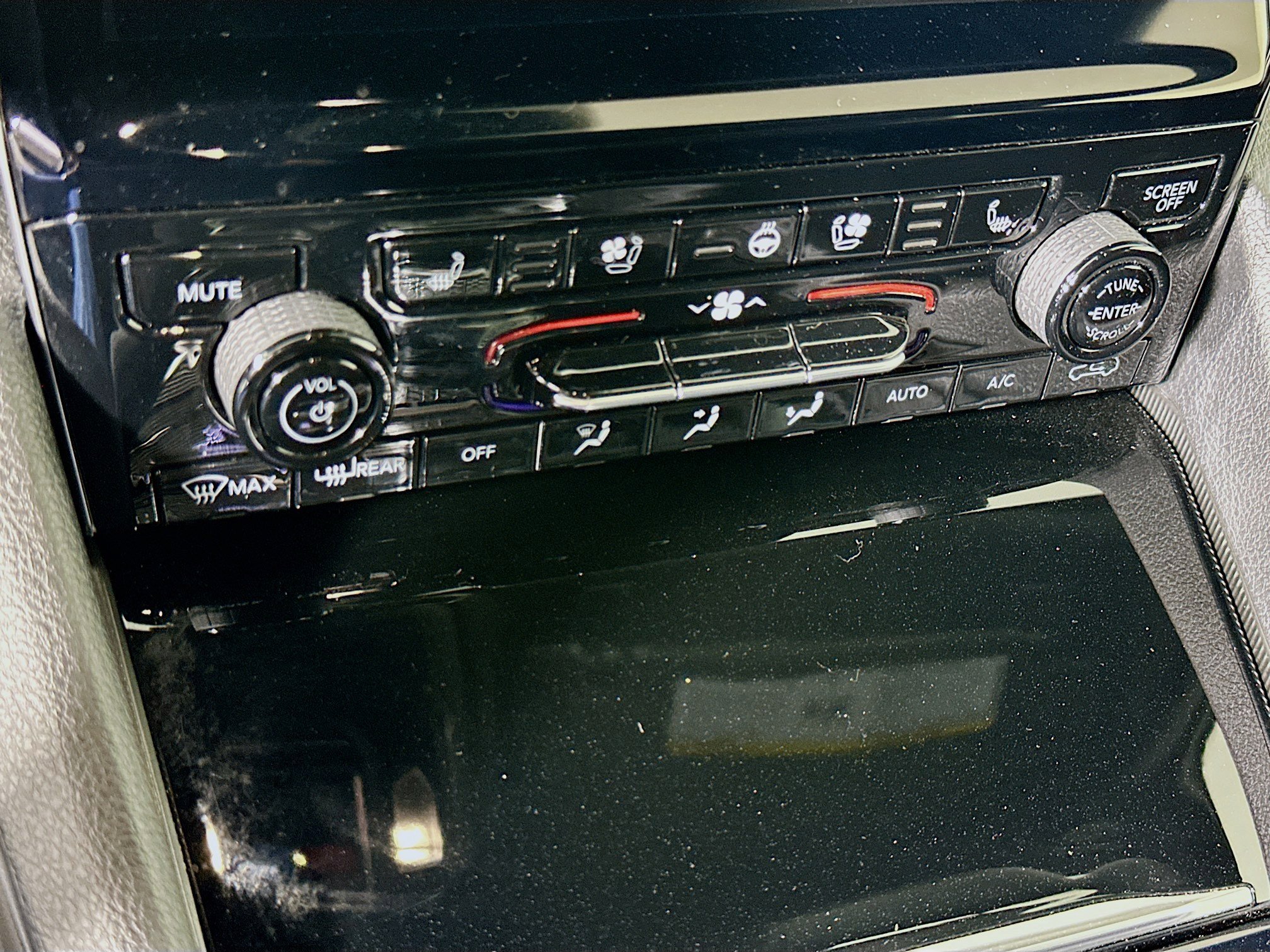 Used 2024 Jeep Grand Cherokee Limited 4xe image 24