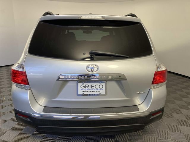 Used 2012 Toyota Highlander SE w/ Tow Pkg image 7