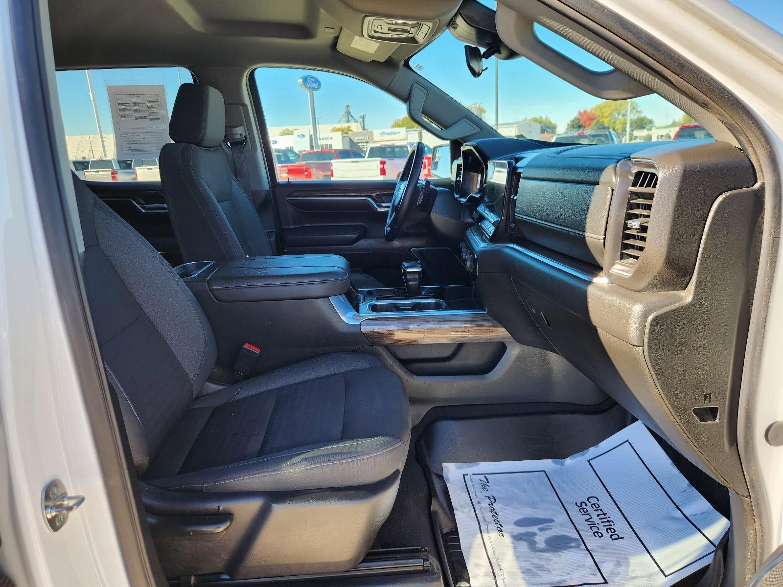 Used 2024 Chevrolet Silverado 1500 LT AWD/4WD image 27