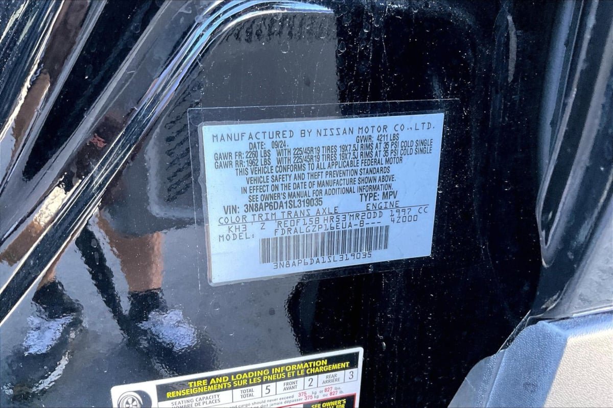 Used 2025 Nissan Kicks SR FWD image 34