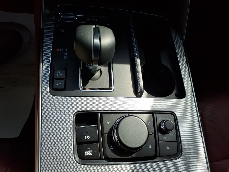 New 2025 MAZDA CX-70 Plug-In Hybrid w/ Premium Plus image 17