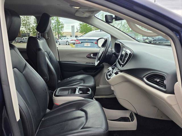 Used 2020 Chrysler Voyager Lxi FWD image 11