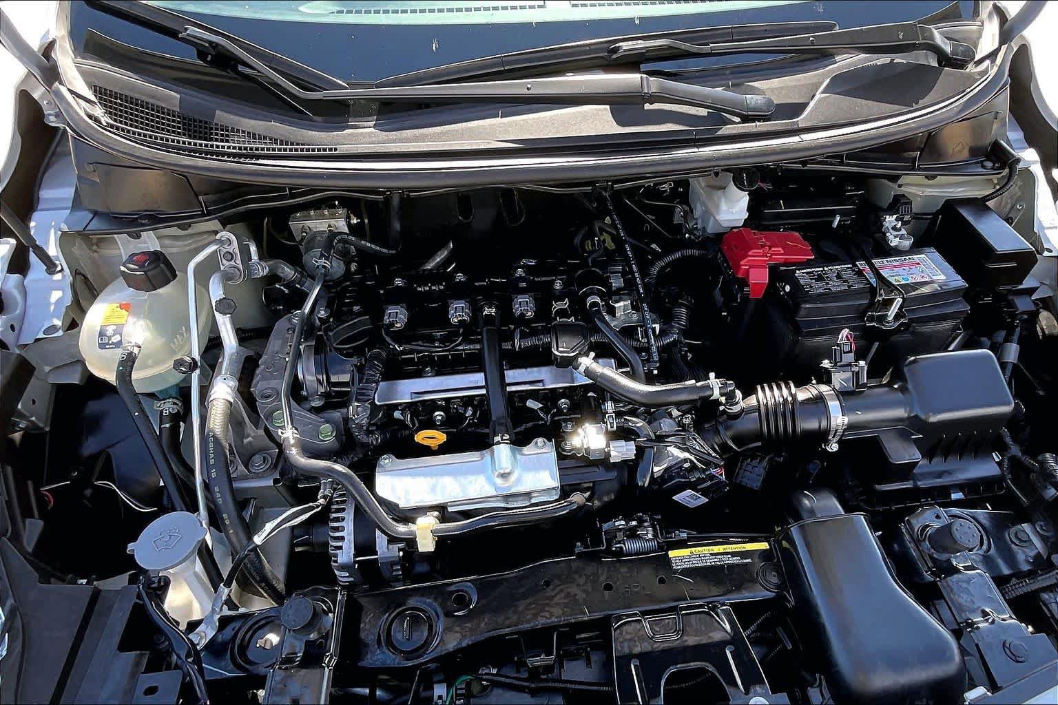 Used 2024 Nissan Versa SR FWD image 33