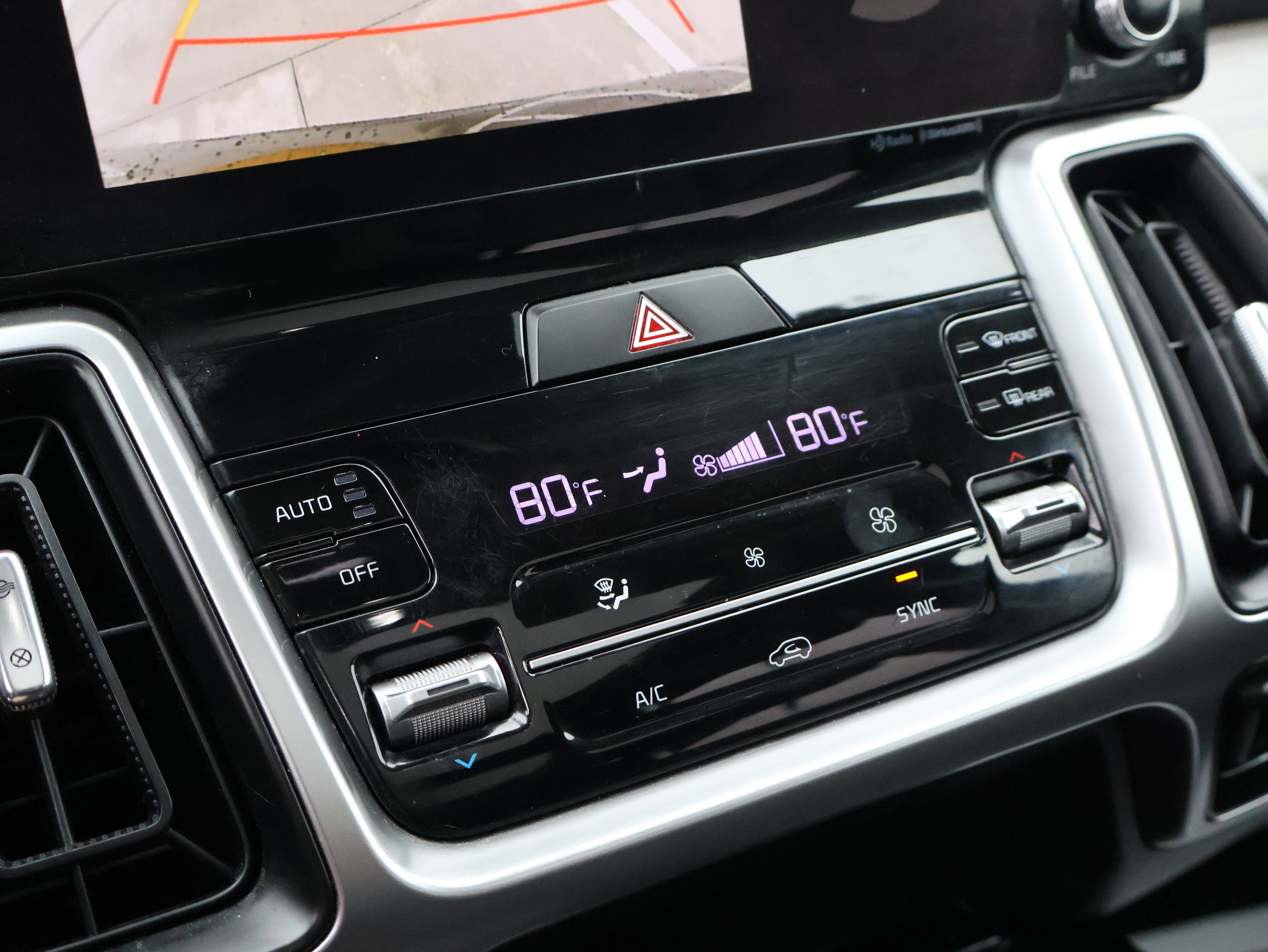 Used 2023 Kia Sorento X-Line EX image 30