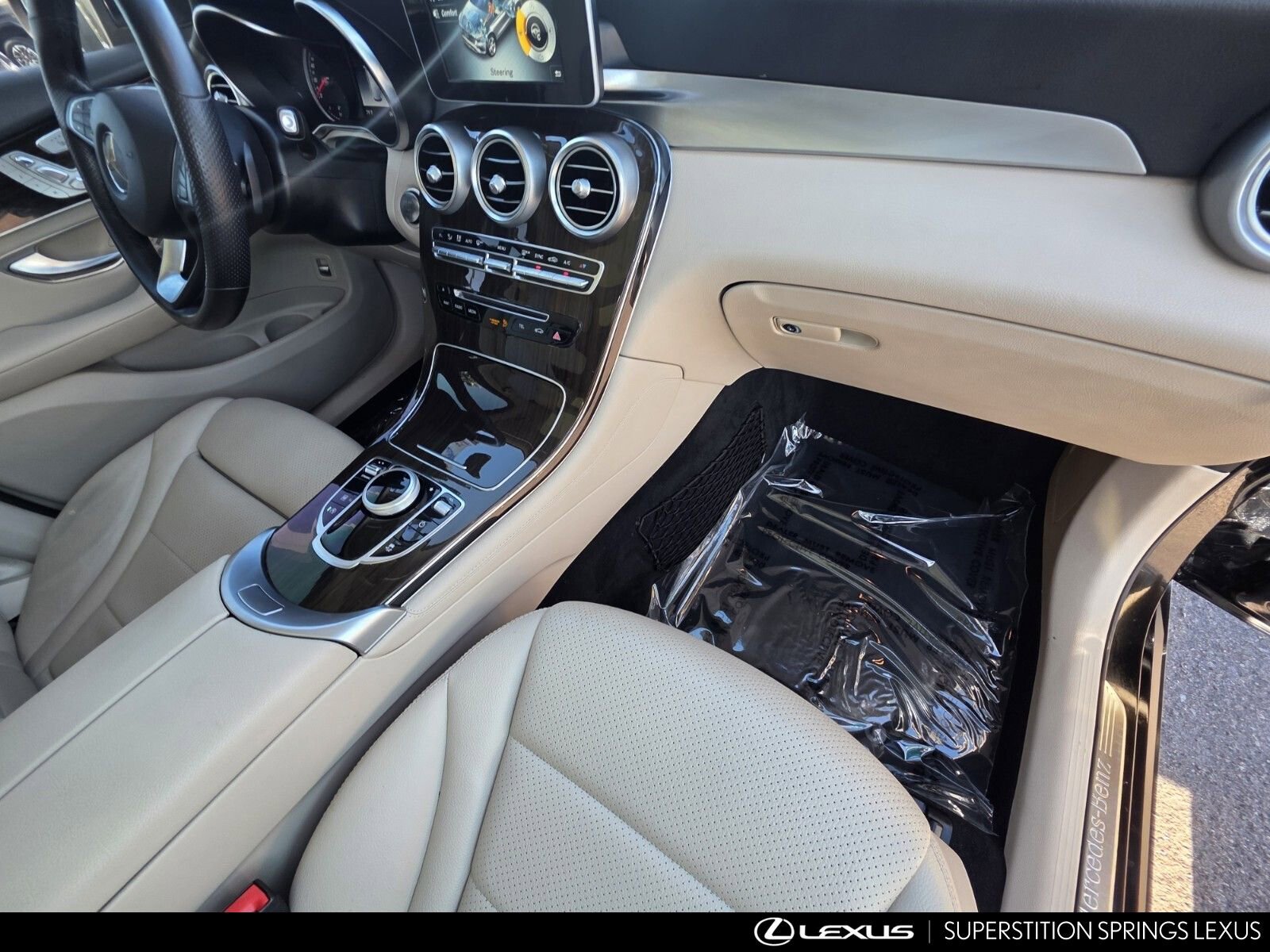 Used 2019 Mercedes-Benz GLC 300 4MATIC image 29