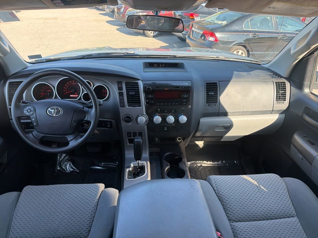 Used 2010 Toyota Tundra 4x4 CrewMax image 19