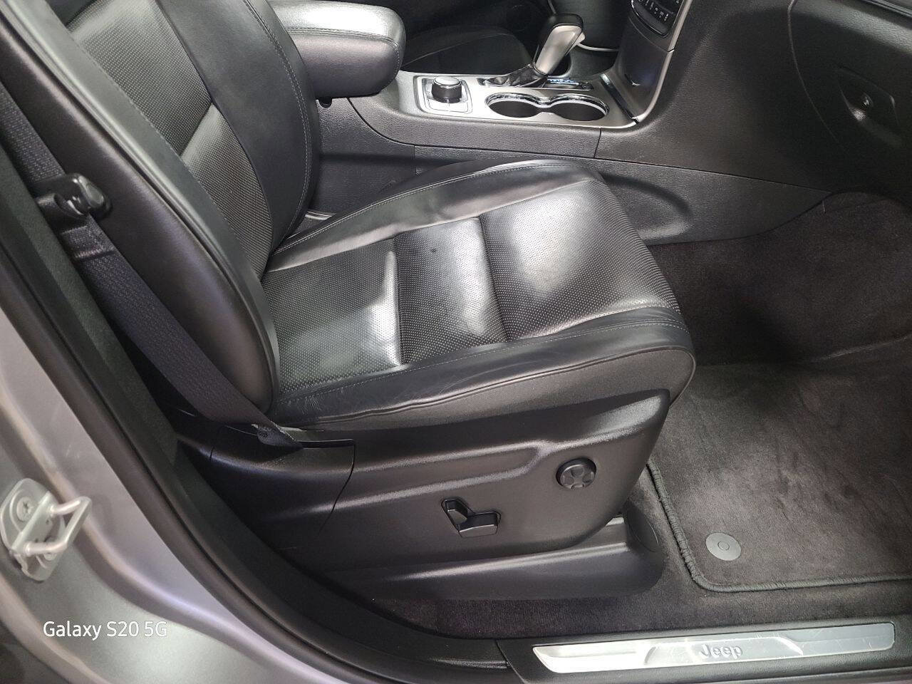 Used 2018 Jeep Grand Cherokee Overland image 18