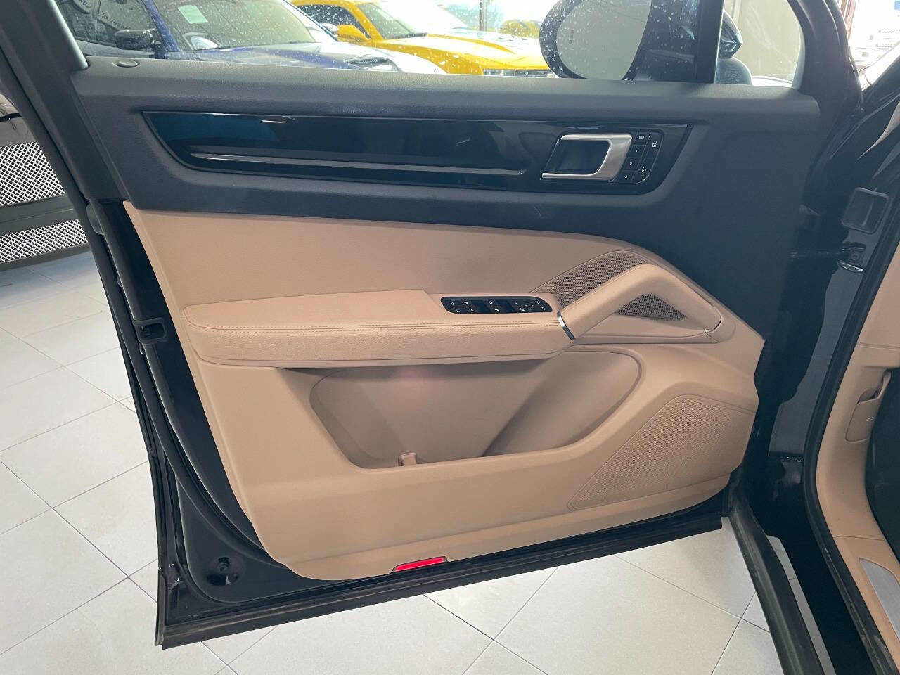 Used 2019 Porsche Cayenne image 15