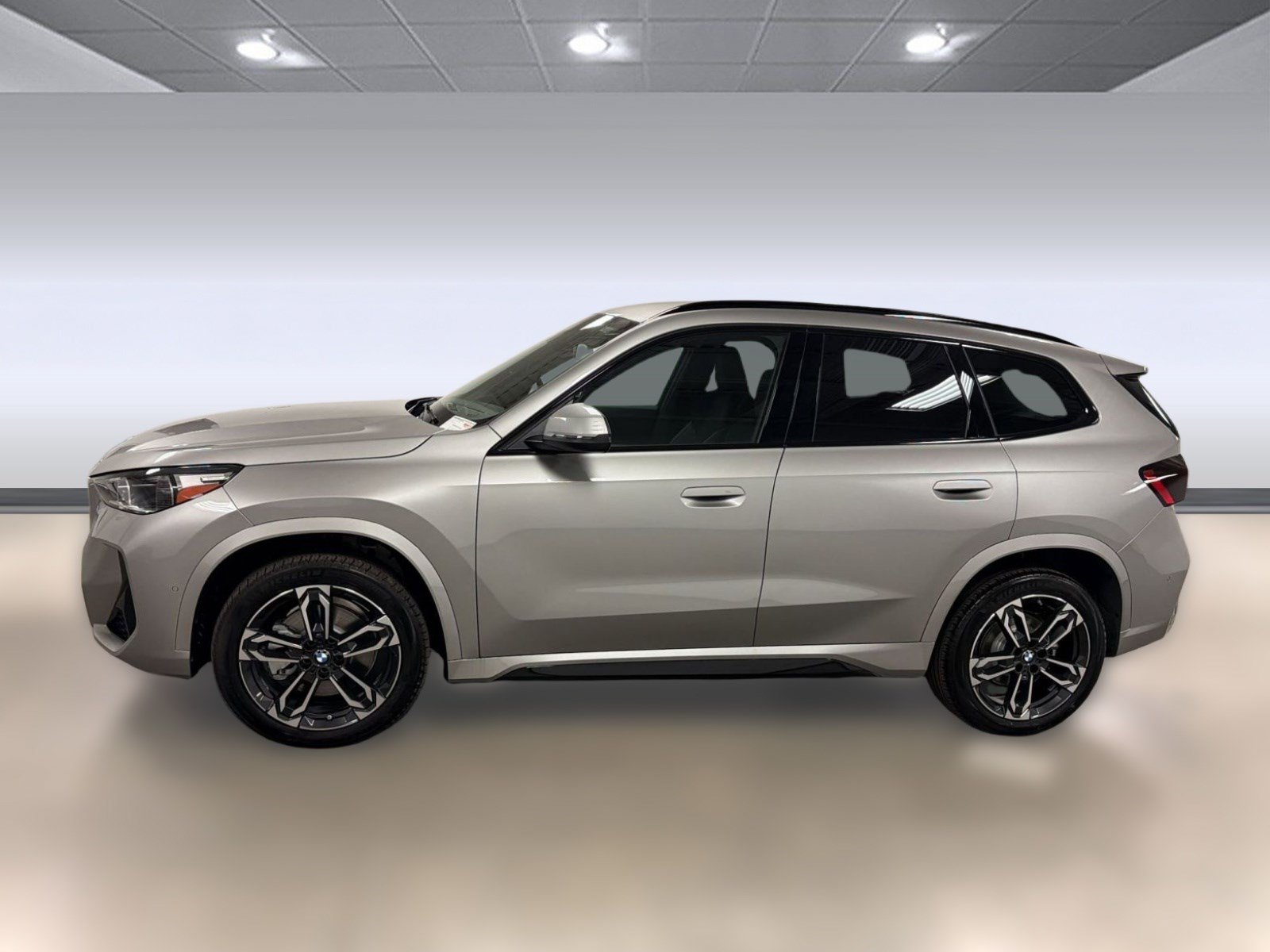 New 2026 BMW X1 xDrive28i w/ M Sport Package AWD/4WD image 2