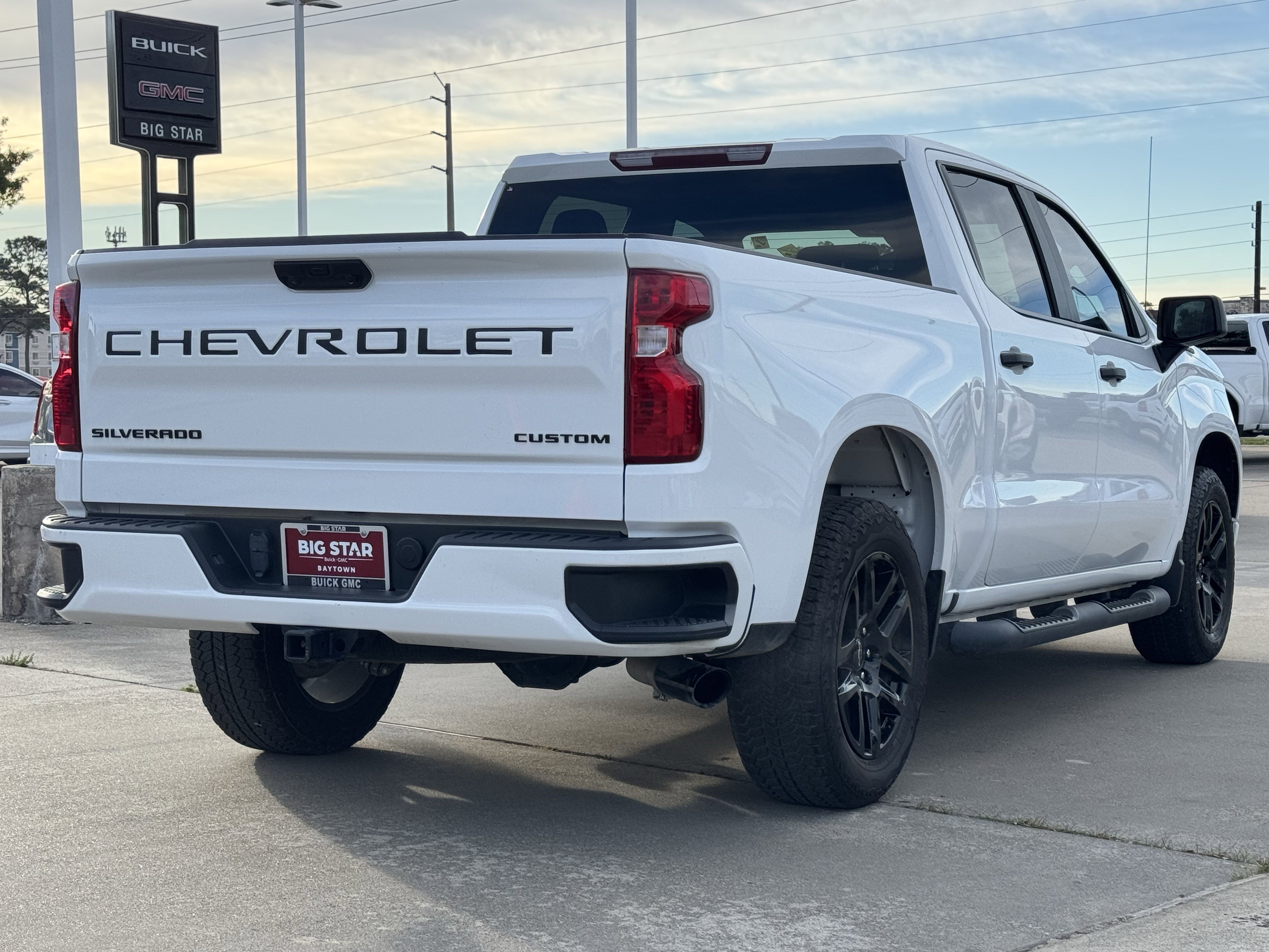 Used 2025 Chevrolet Silverado 1500 Custom w/ Turbomax Blackout Package image 8