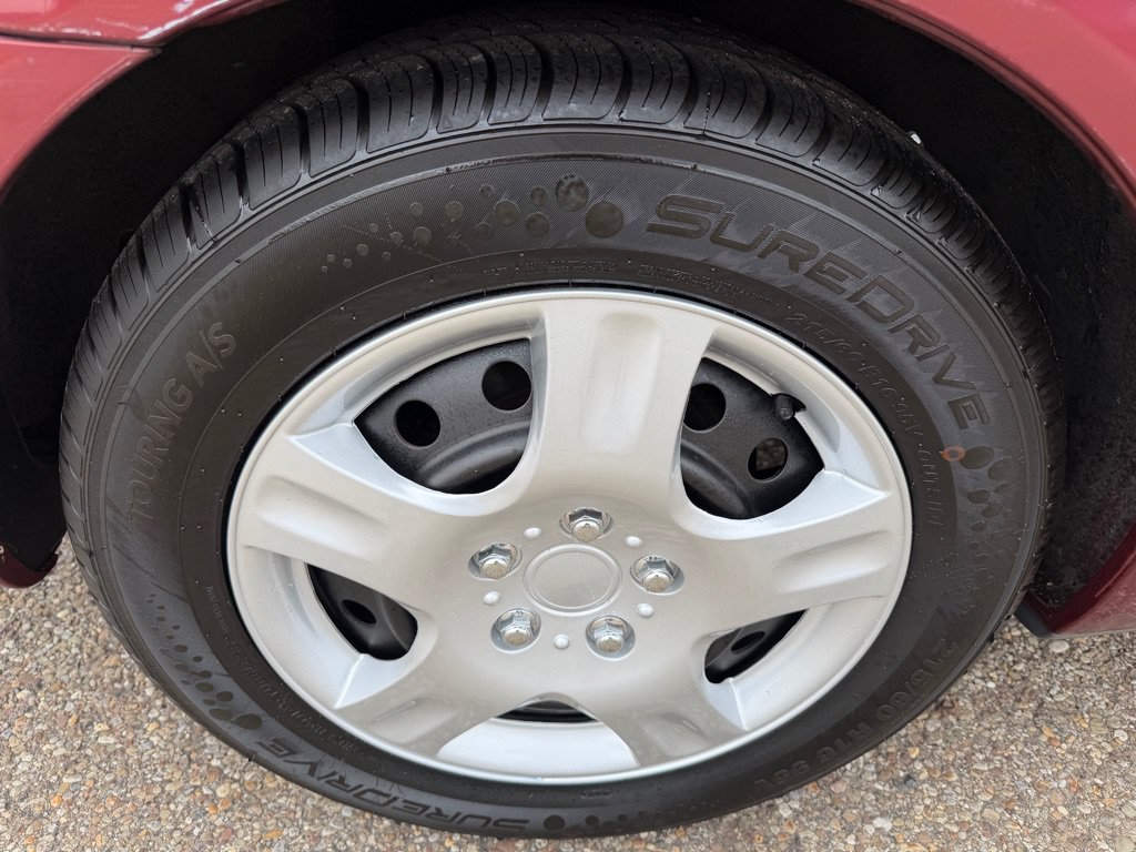 Used 2003 Toyota Camry XLE w/ Gold Pkg FWD image 18