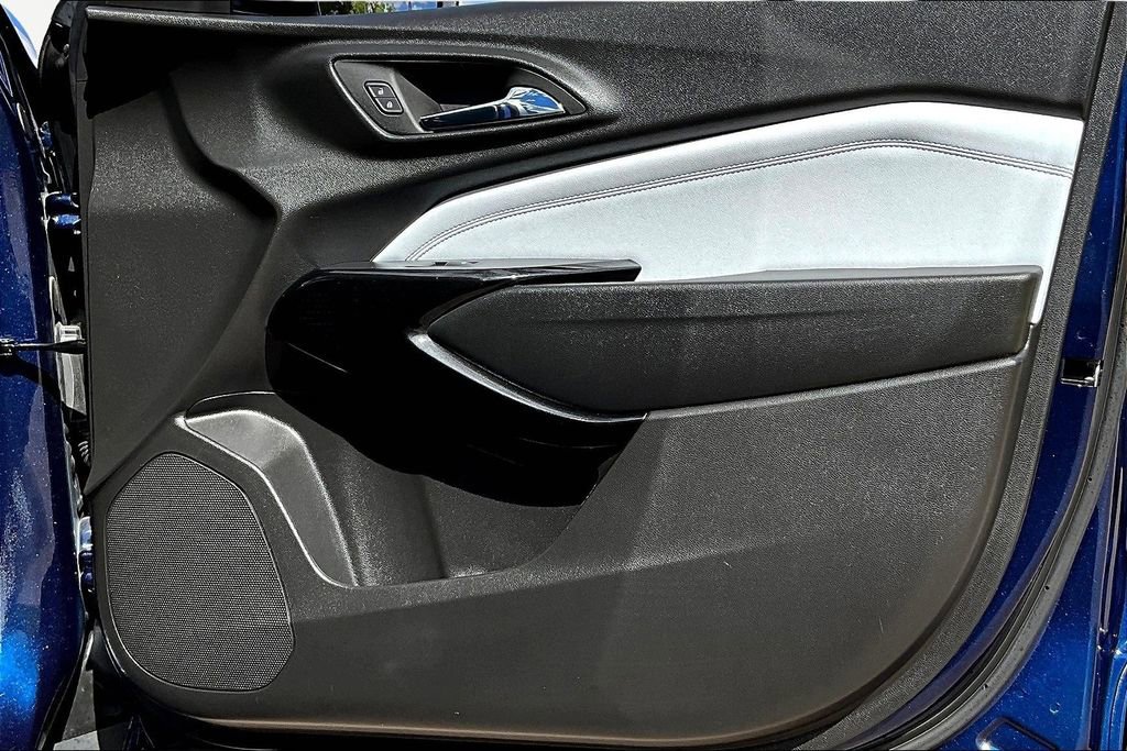 Used 2024 Chevrolet Trax LT w/ Driver Confidence Package image 19