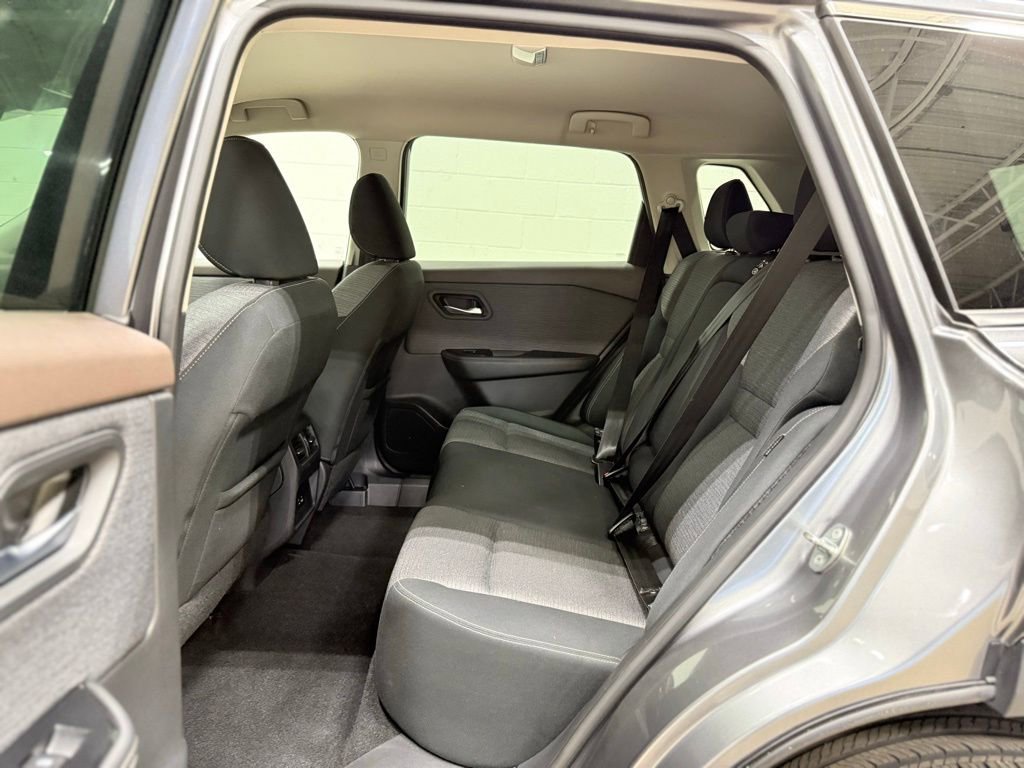 Used 2021 Nissan Rogue SV AWD/4WD image 35