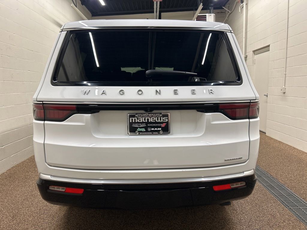 Used 2024 Jeep Wagoneer Series II AWD/4WD image 5
