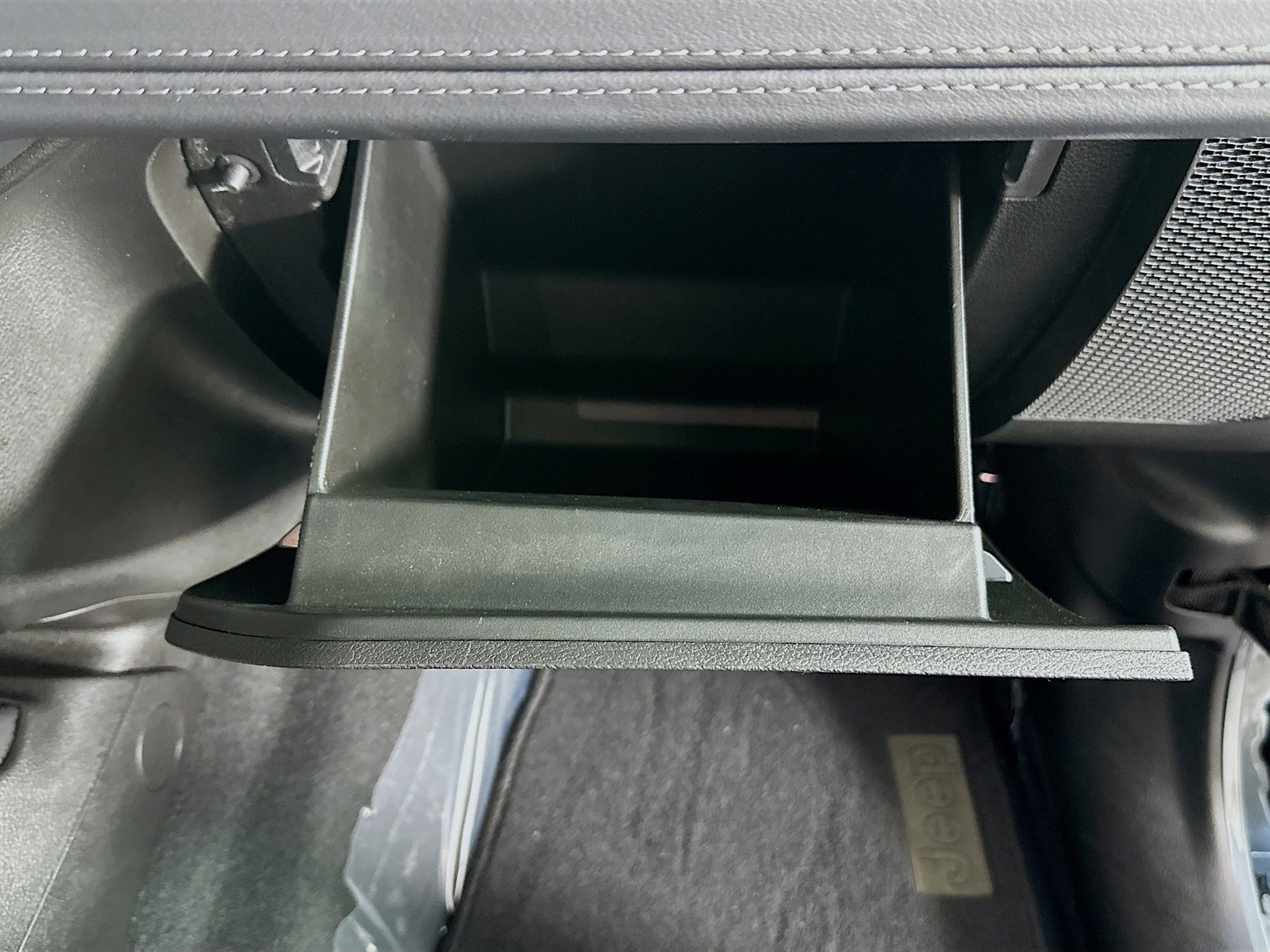 Used 2025 Jeep Wrangler Sahara image 32