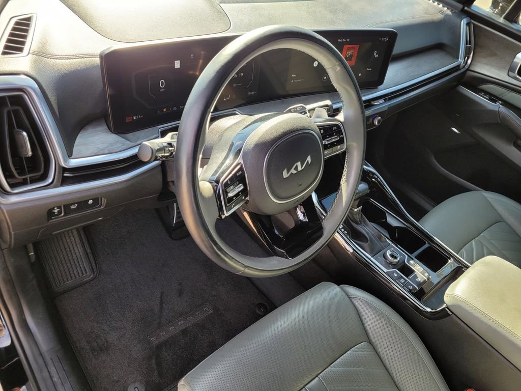 Used 2024 Kia Sorento SX Prestige w/ Sage Leather Package image 25