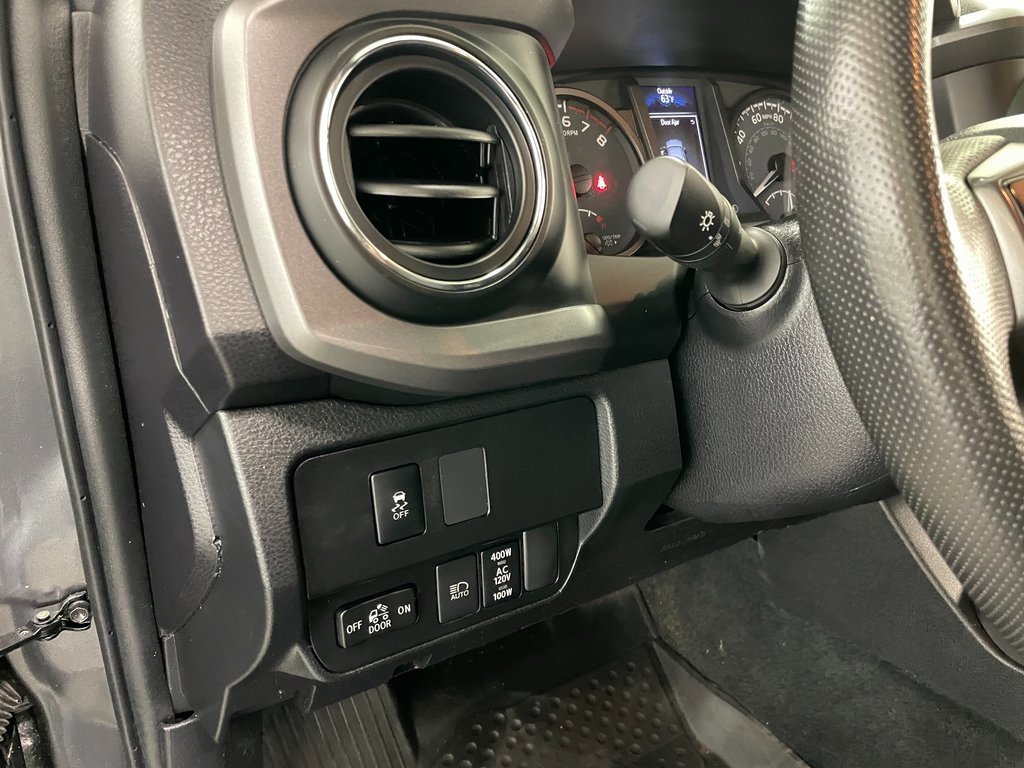 Used 2023 Toyota Tacoma TRD Off-Road image 22
