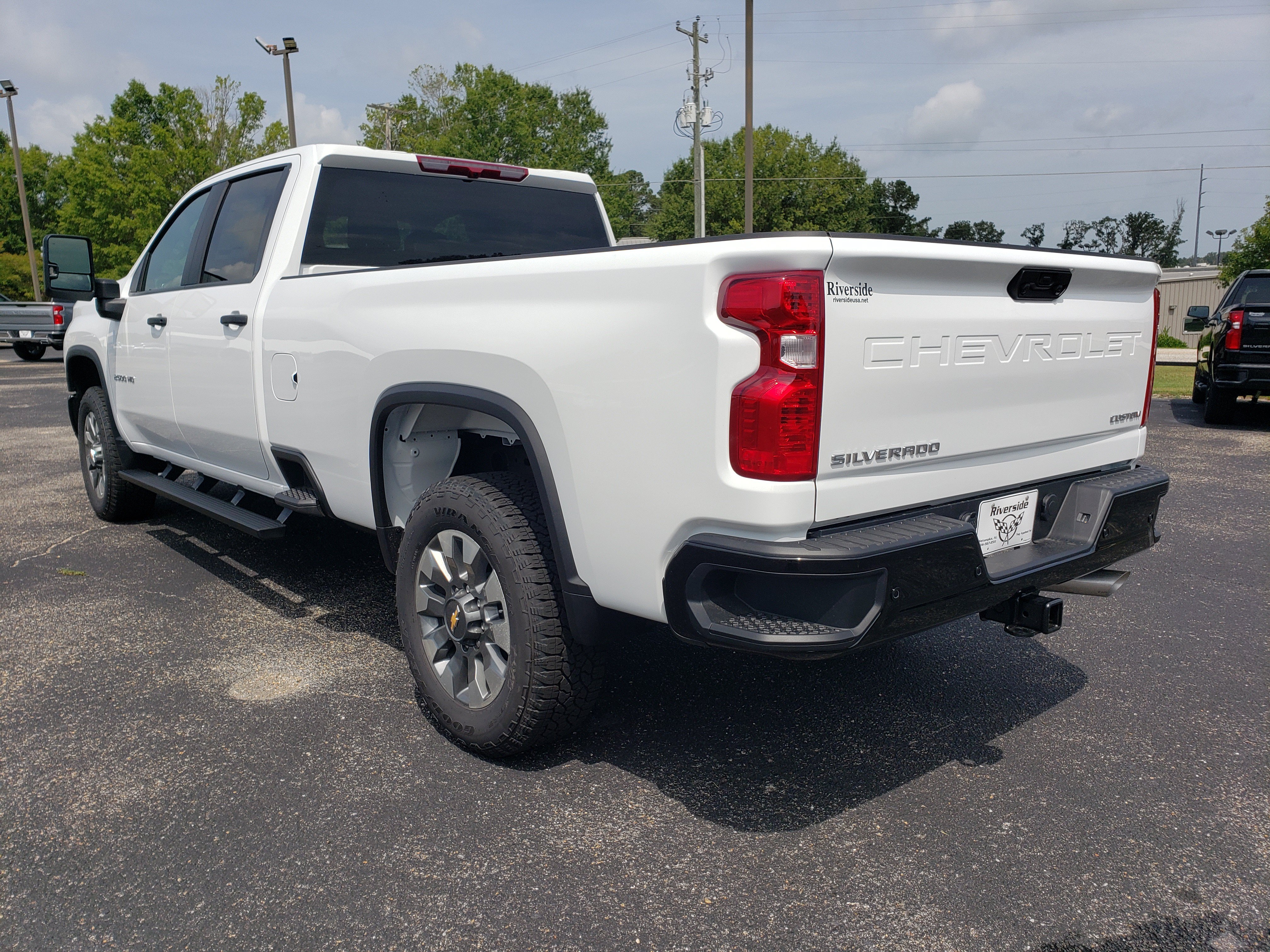New 2026 Chevrolet Silverado 2500 Custom w/ Custom Value Package AWD/4WD image 4