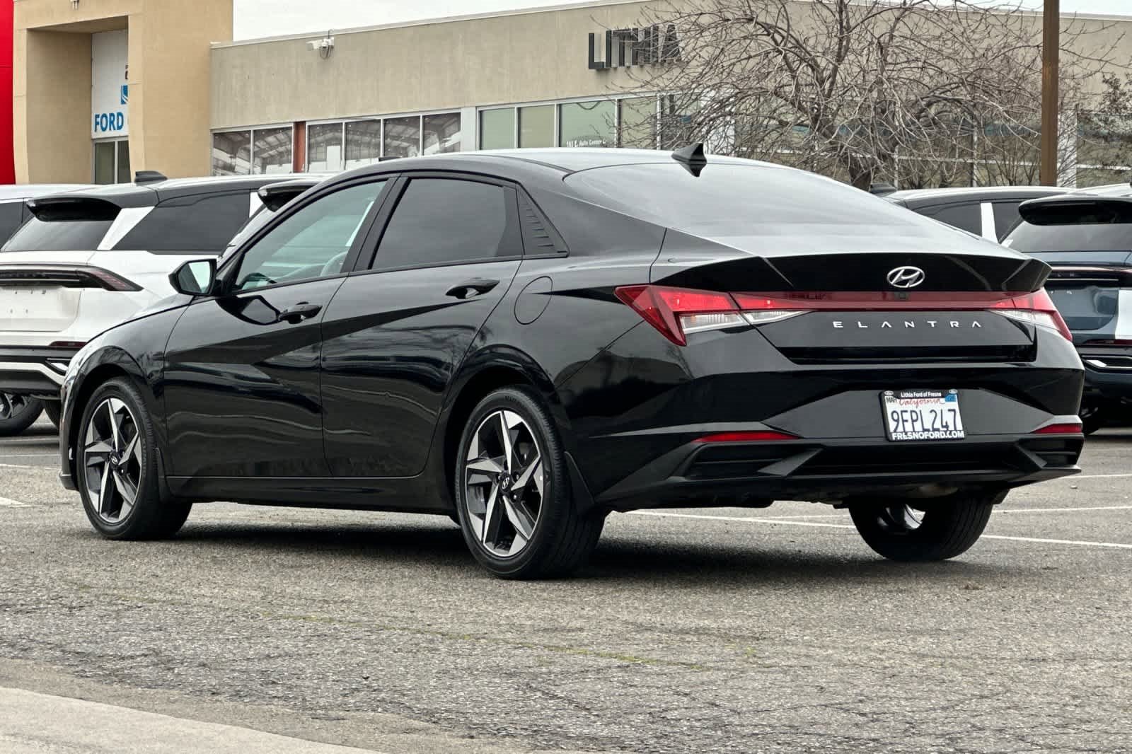 Used 2023 Hyundai Elantra SEL w/ Convenience Package image 7