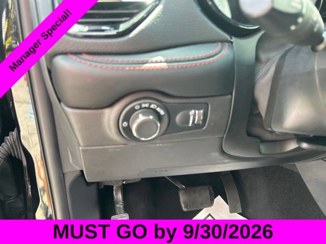 Used 2023 Dodge Durango GT RWD image 17