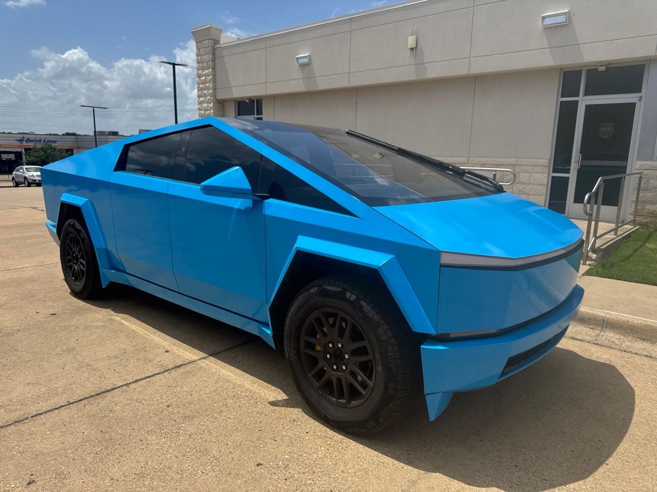 Used 2025 Tesla Cybertruck AWD Crew Cab image 10