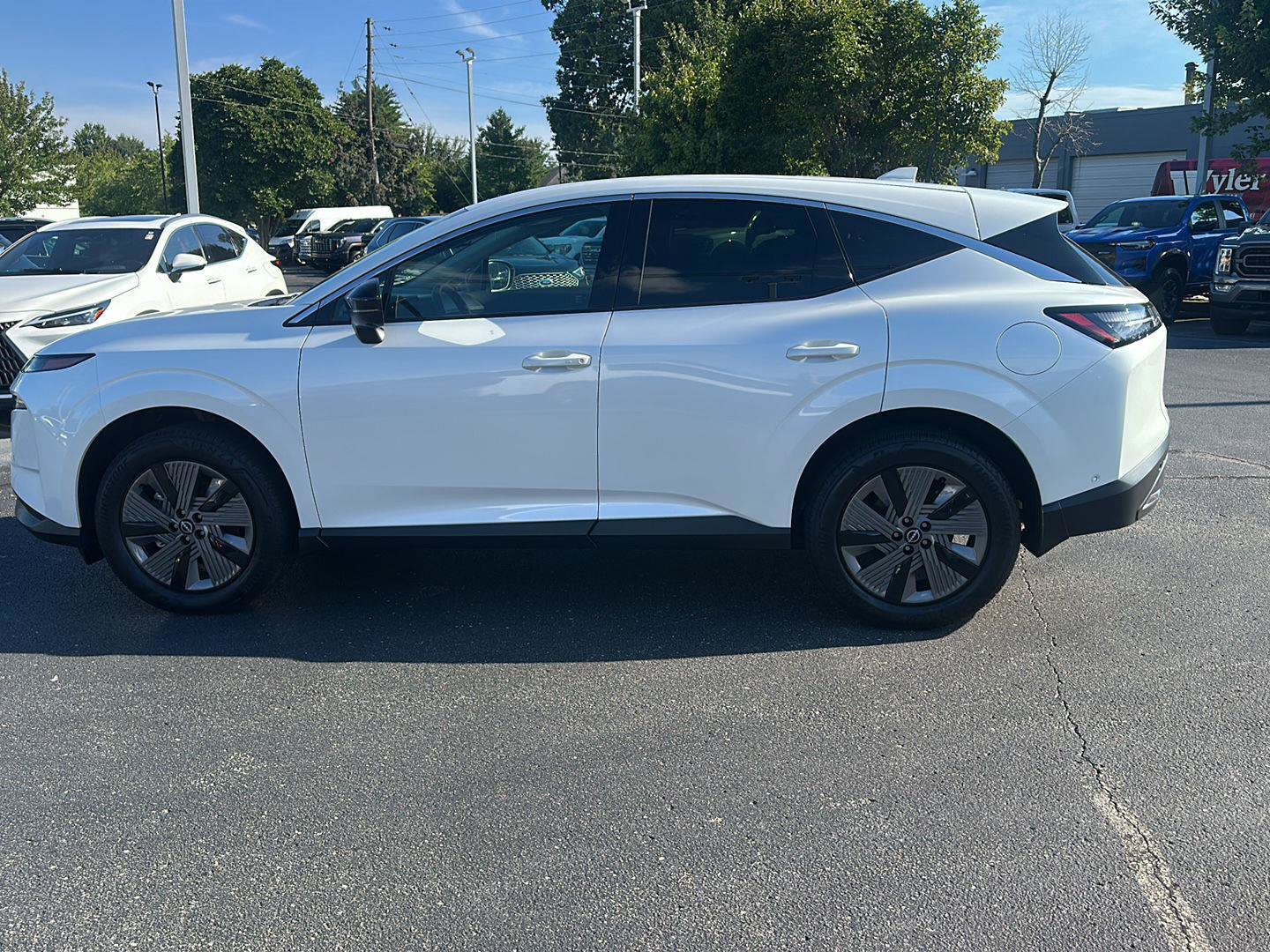 Used 2025 Nissan Murano SL w/ Cargo Package AWD/4WD image 13