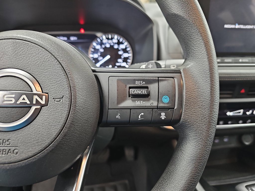 Used 2024 Nissan Rogue SV image 18