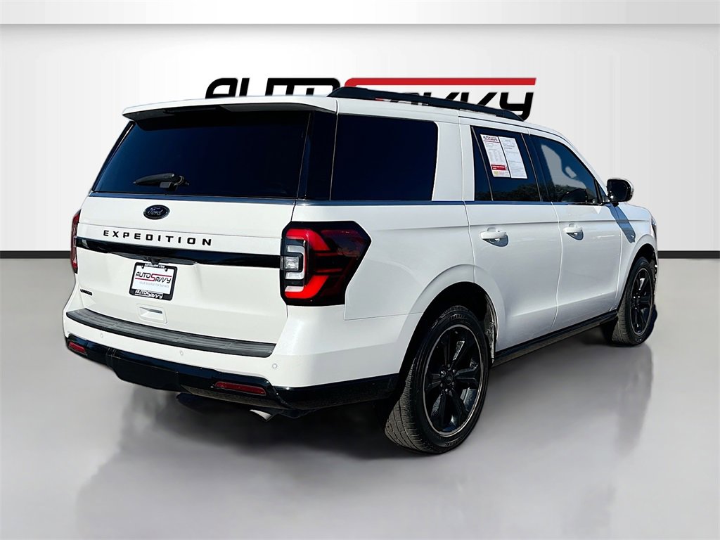 Used 2023 Ford Expedition Limited image 7