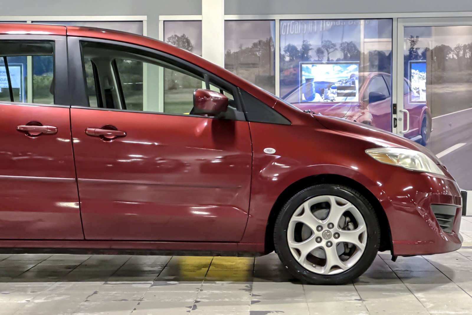 Used 2009 MAZDA MAZDA5 Sport FWD image 33