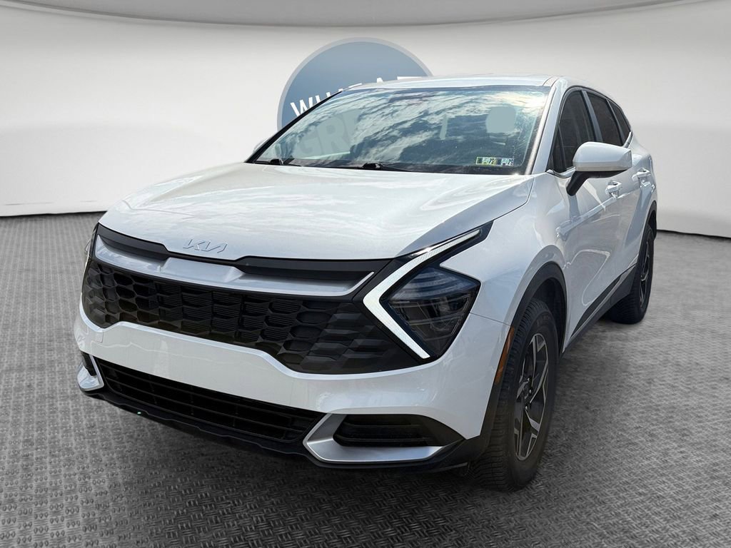 Used 2024 Kia Sportage LX image 8