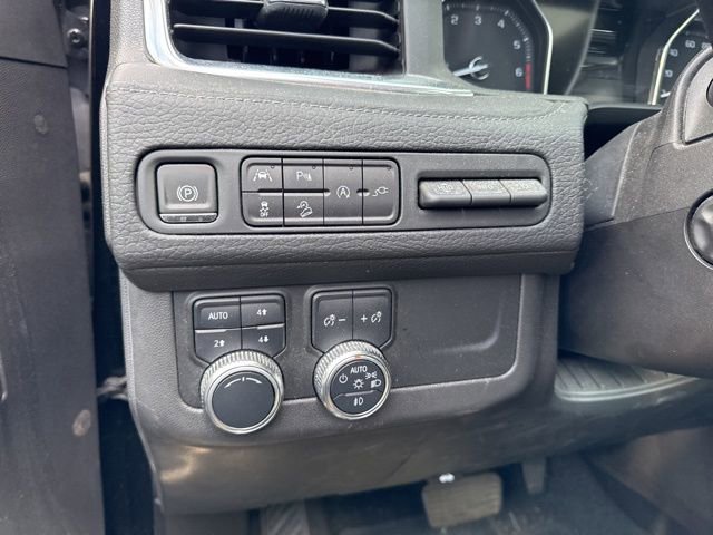 Used 2021 GMC Yukon XL Denali w/ Denali Premium Package image 14