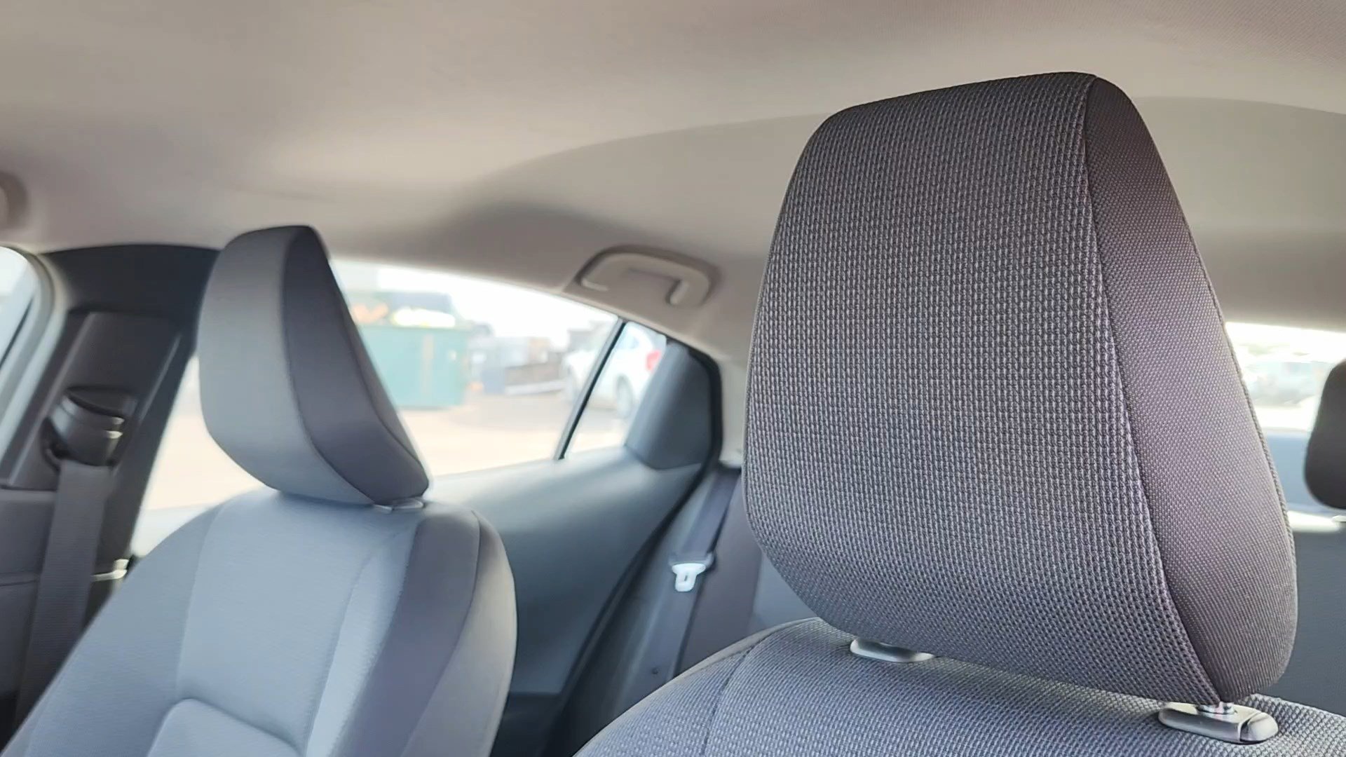 Used 2025 Toyota Prius LE image 10