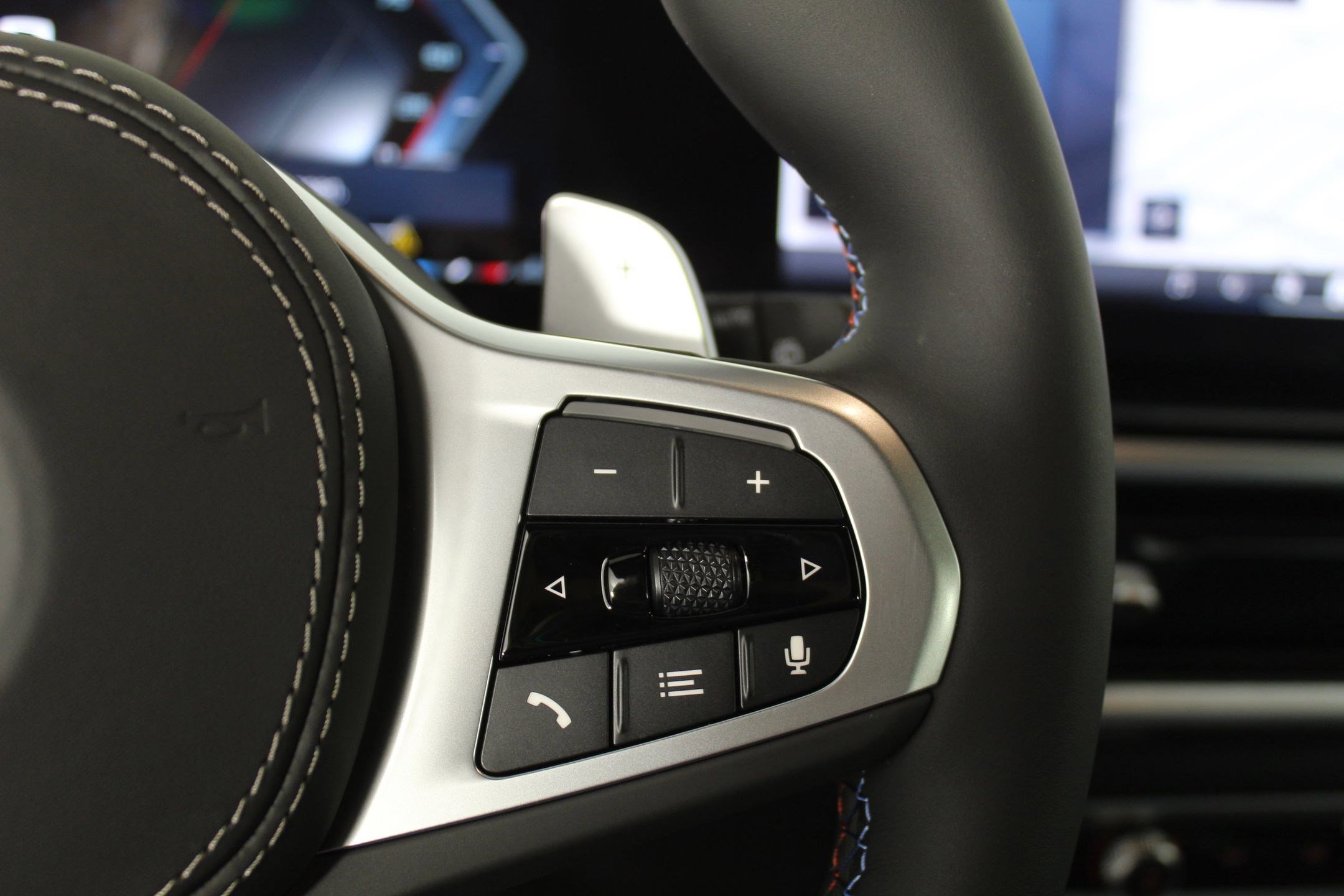 New 2026 BMW X7 M60i image 36