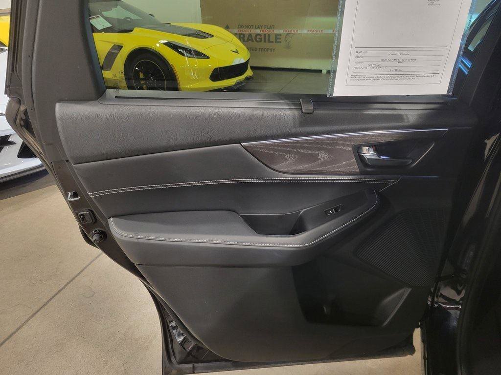 Used 2023 Acura MDX SH-AWD w/ Advance Package image 26