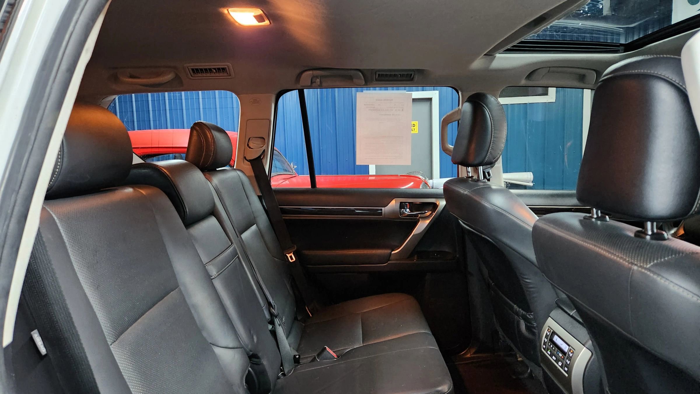 Used 2015 Lexus GX 460 image 18